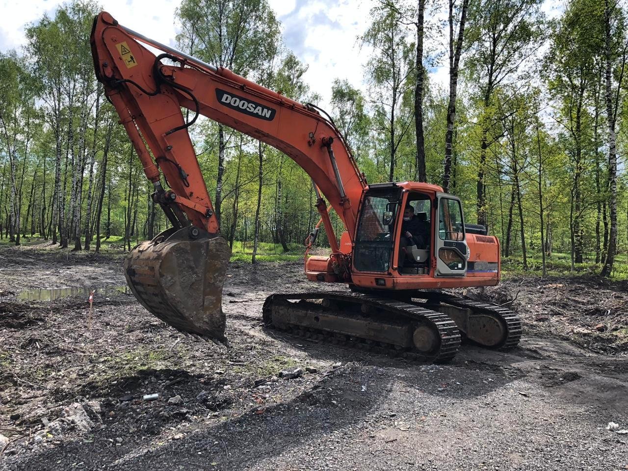 Аренда гусеничных и колесных экскаваторов Hitachi, Cat, JCB