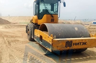 Аренда грунтового катка SDLG RS8140
