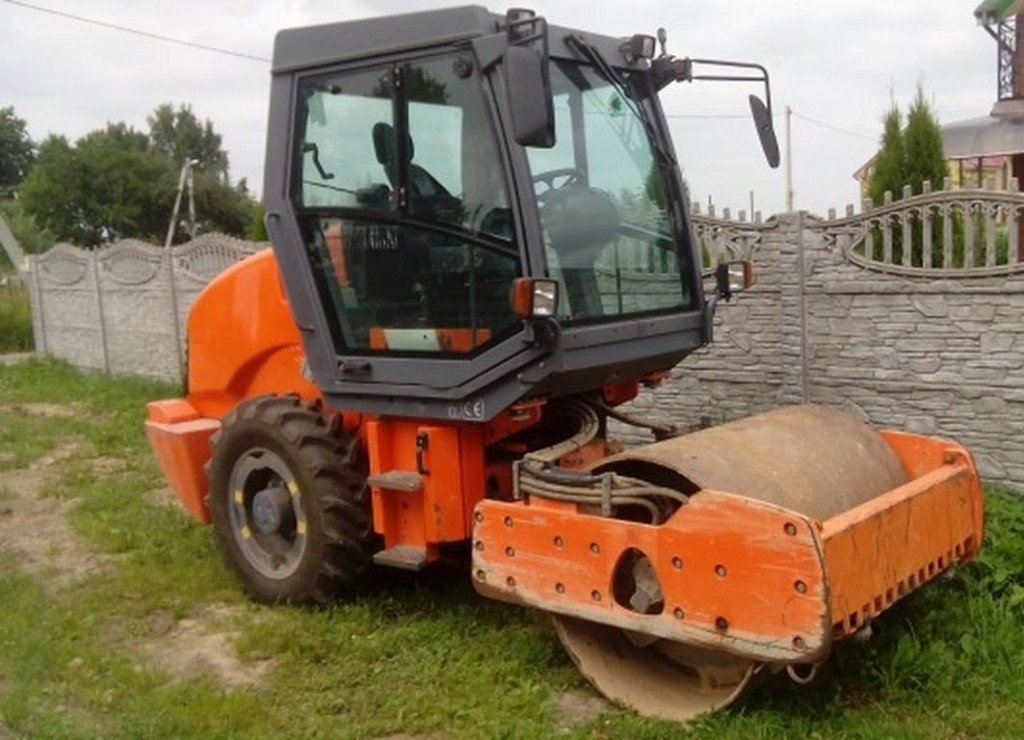 Услуги грунтового виброкатка