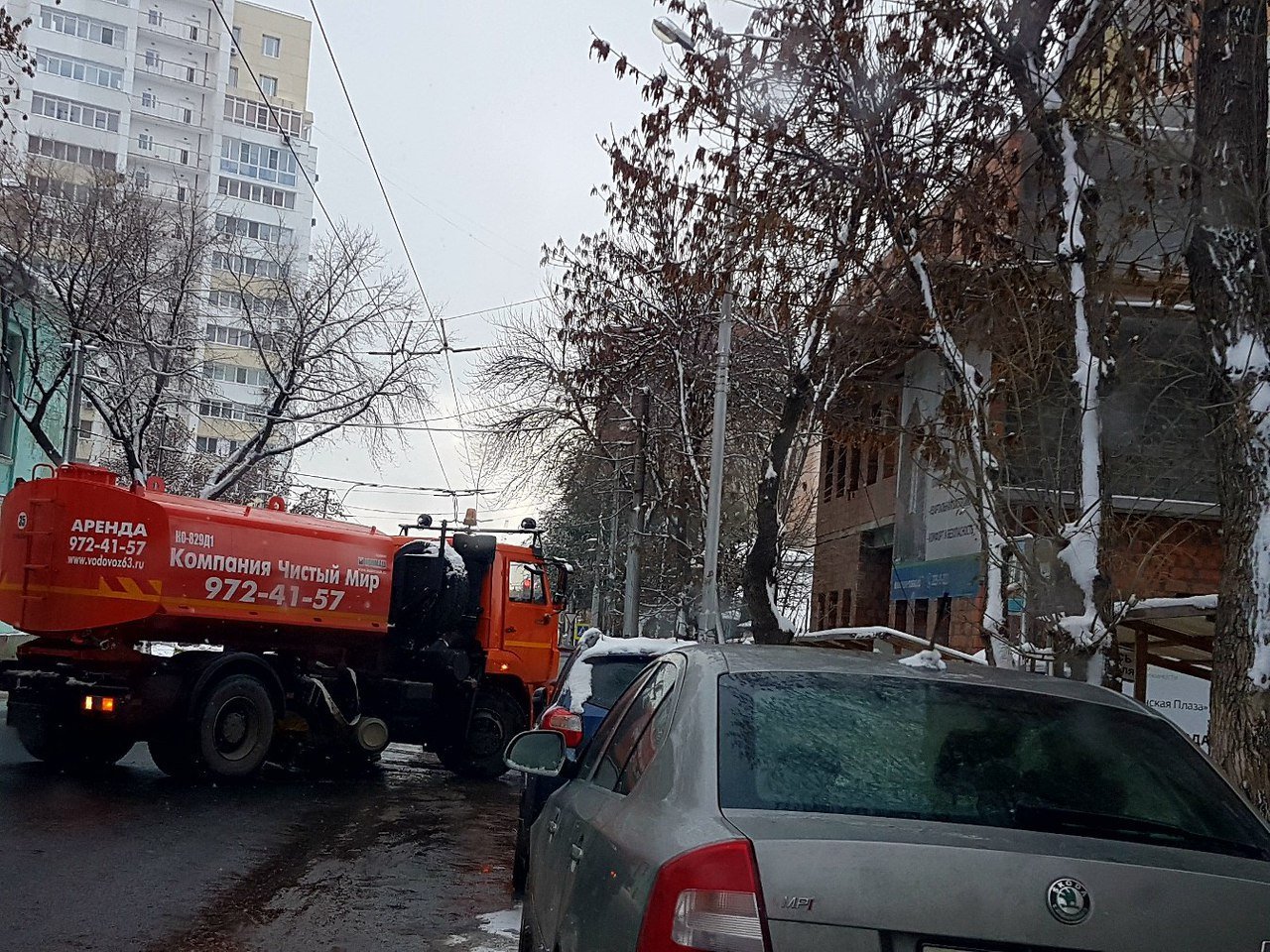 Доставка воды, аренда КДМ