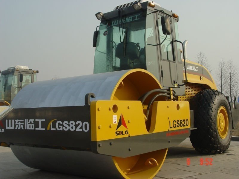 Услуги катка Bomag 213 D-4 12-13 тонн, 24/7, минимальный заказ 4 часа