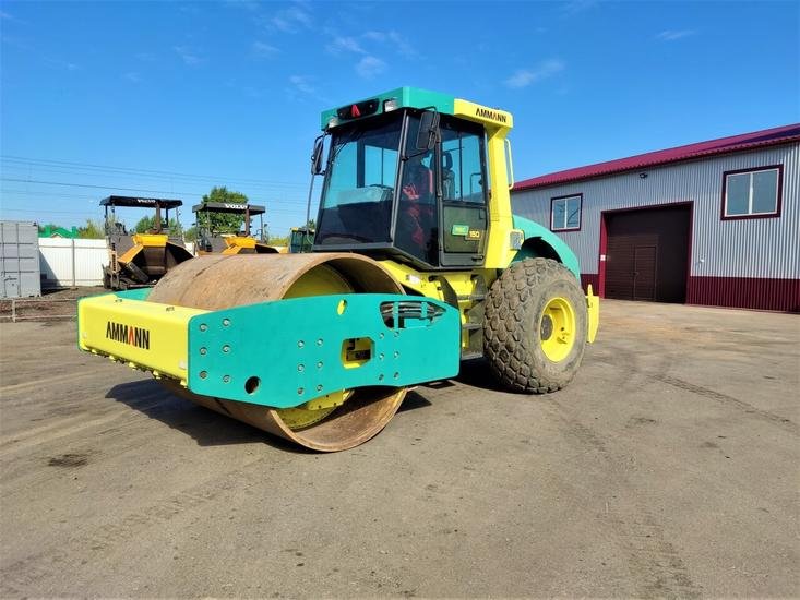 Аренда грунтовый каток ammann asc 150 d