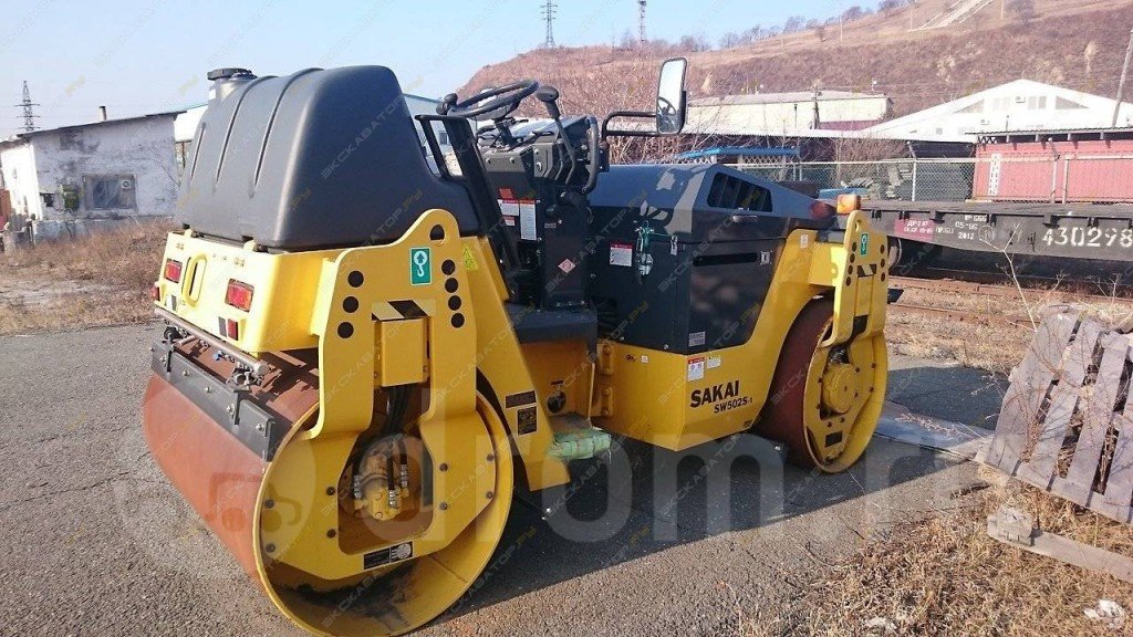 Услуги комбинированного катка SAKAI TW502-1
