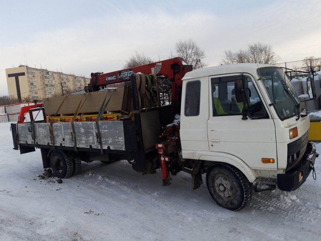 Услуги манипулятора Юник 330 стрела 3т 10м, борт 5т, есть люлька