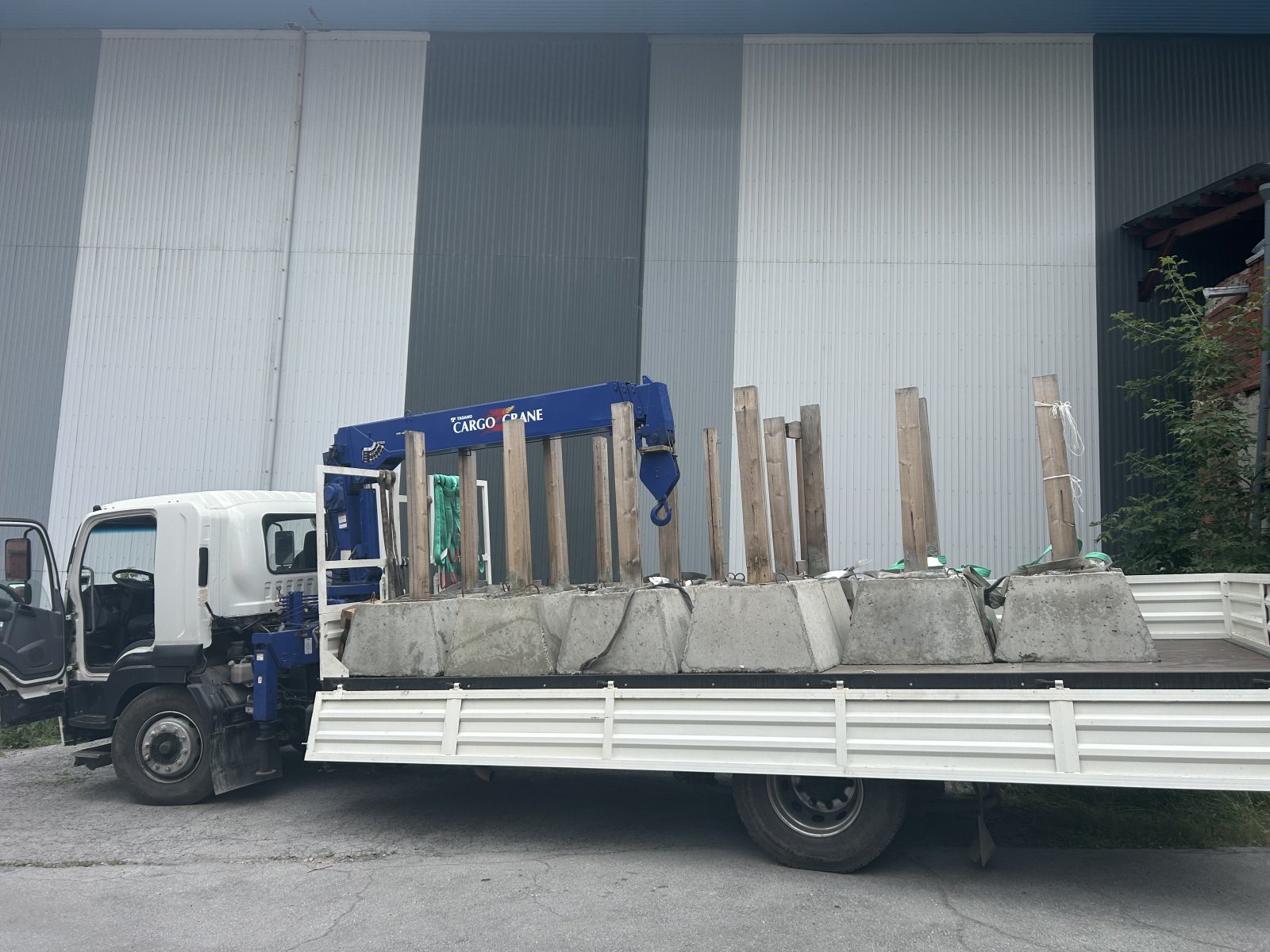 Услуги манипулятора Isuzu, борт до 10 т и 6. 4 м