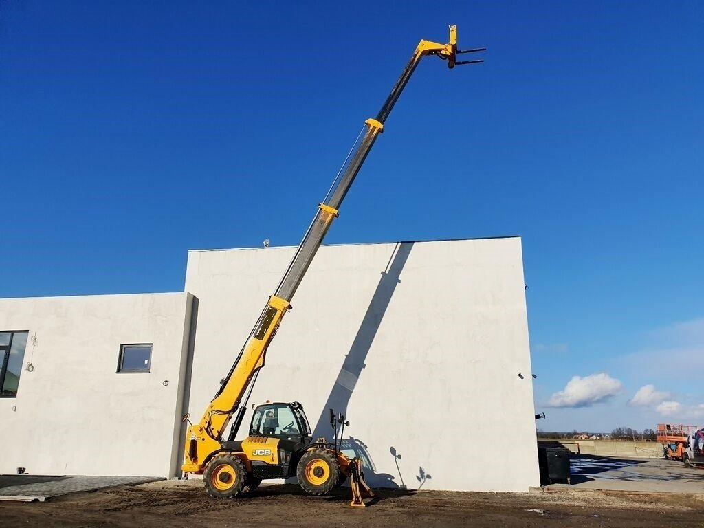 Телескопический погрузчик JCB 540-170