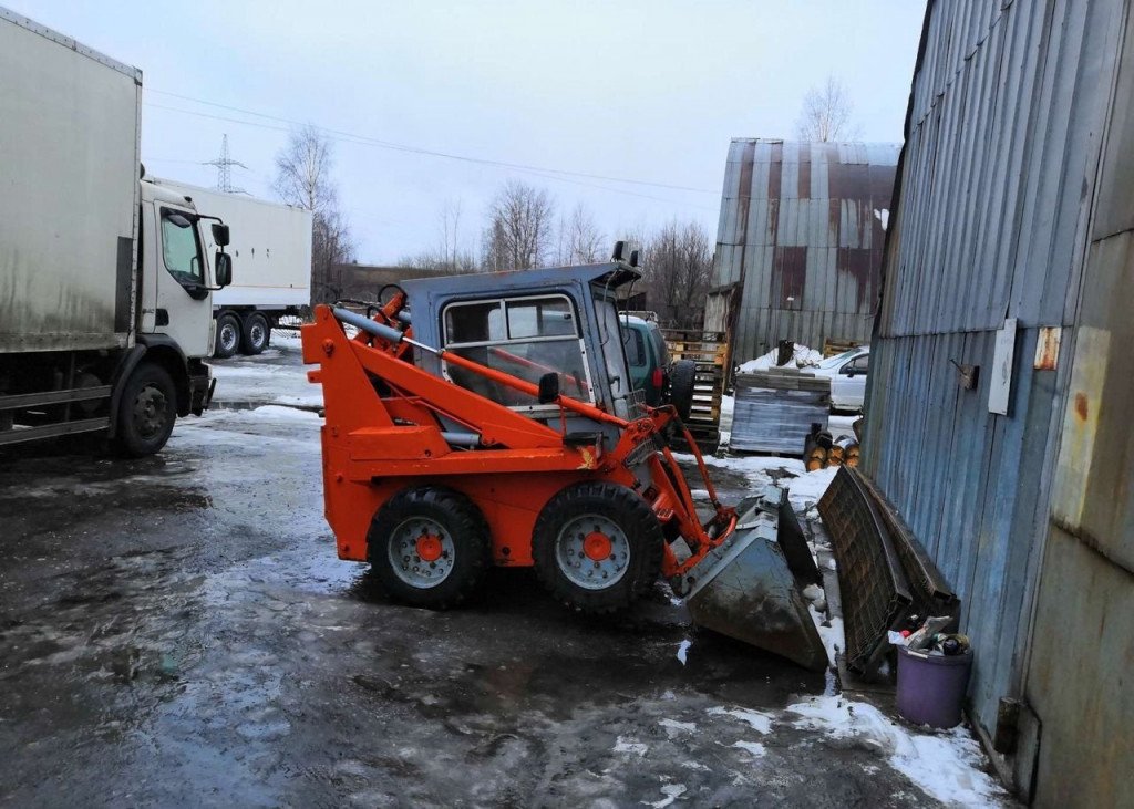 Мини-погрузчик bobcat от собственника