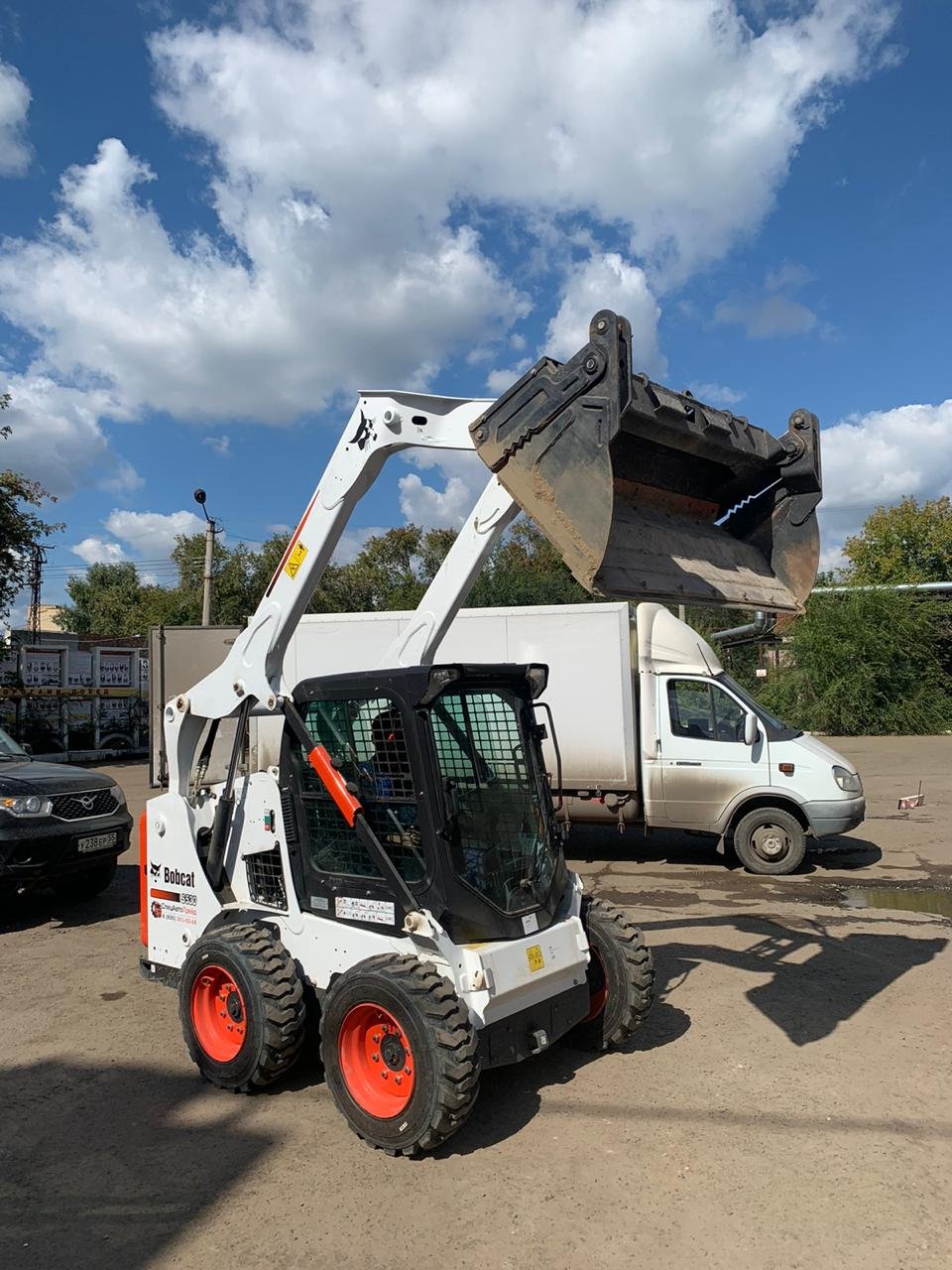 Аренда мин погрузчика BobCat