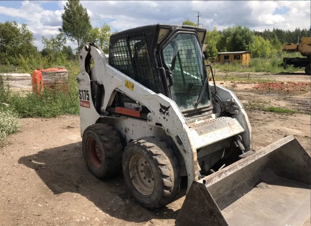 Аренда минипогрузчика Bobcat S175