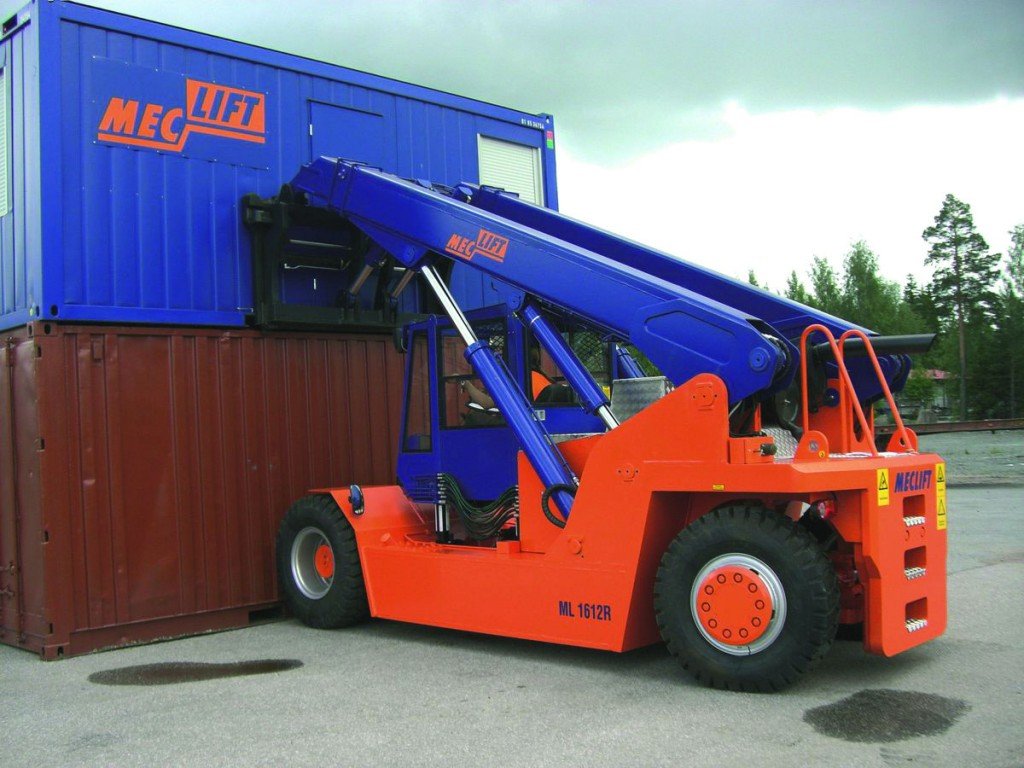Телескопический погрузчик ML1612R
