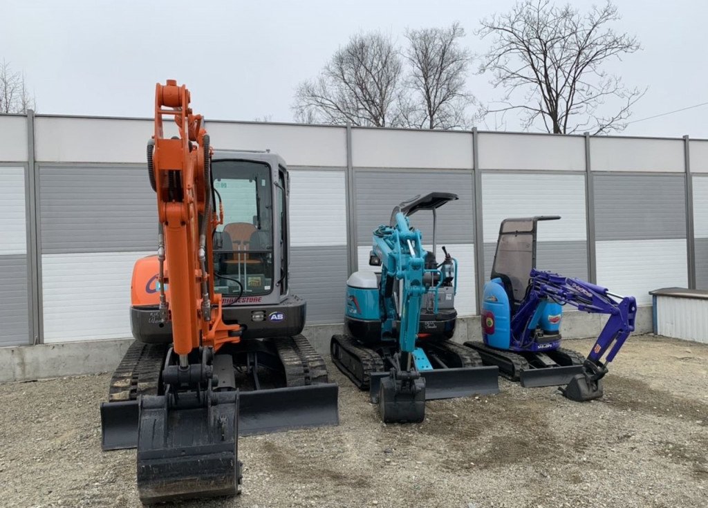 Прокат мини-экскаватора Yanmar 3т, глубина копания до 2, 7м