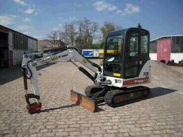 Аренда мини-экскаватора на гусеничном ходу Bobcat