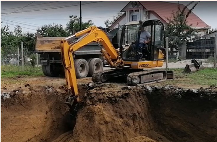 Услуги экскаватора JCB 8052 с оператором