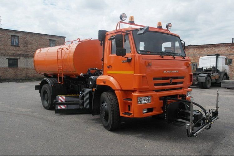 Сдам в аренду комбинированную машину КДМ-7881