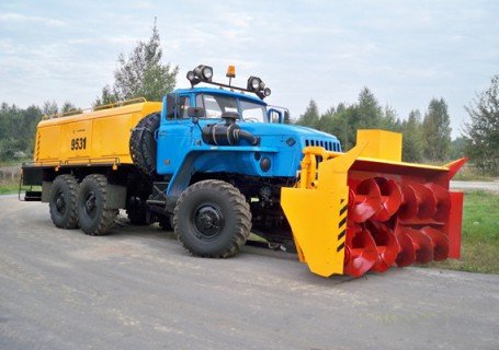 Аренда Шнекоротор УРАЛ, услуги снегоуборочной маши