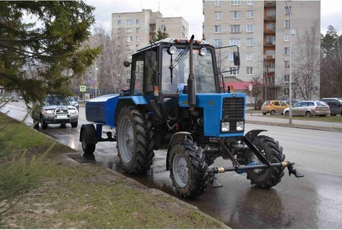Аренда поливомоечной машины на базе трактора Белар
