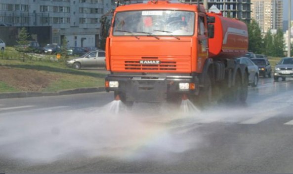 Аренда автомашины КДМ с пескоразбрасывателем