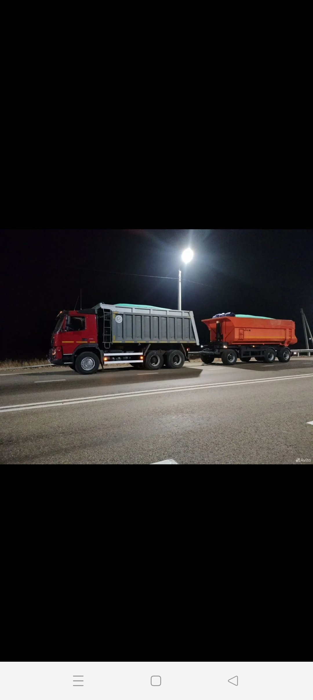 Самосвалом с прицепом доставка песка, щебня