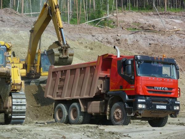 Доставка груза самосвалами