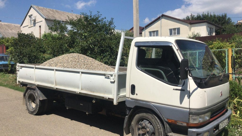Мини- самосвал 4куба. Доставка материалов