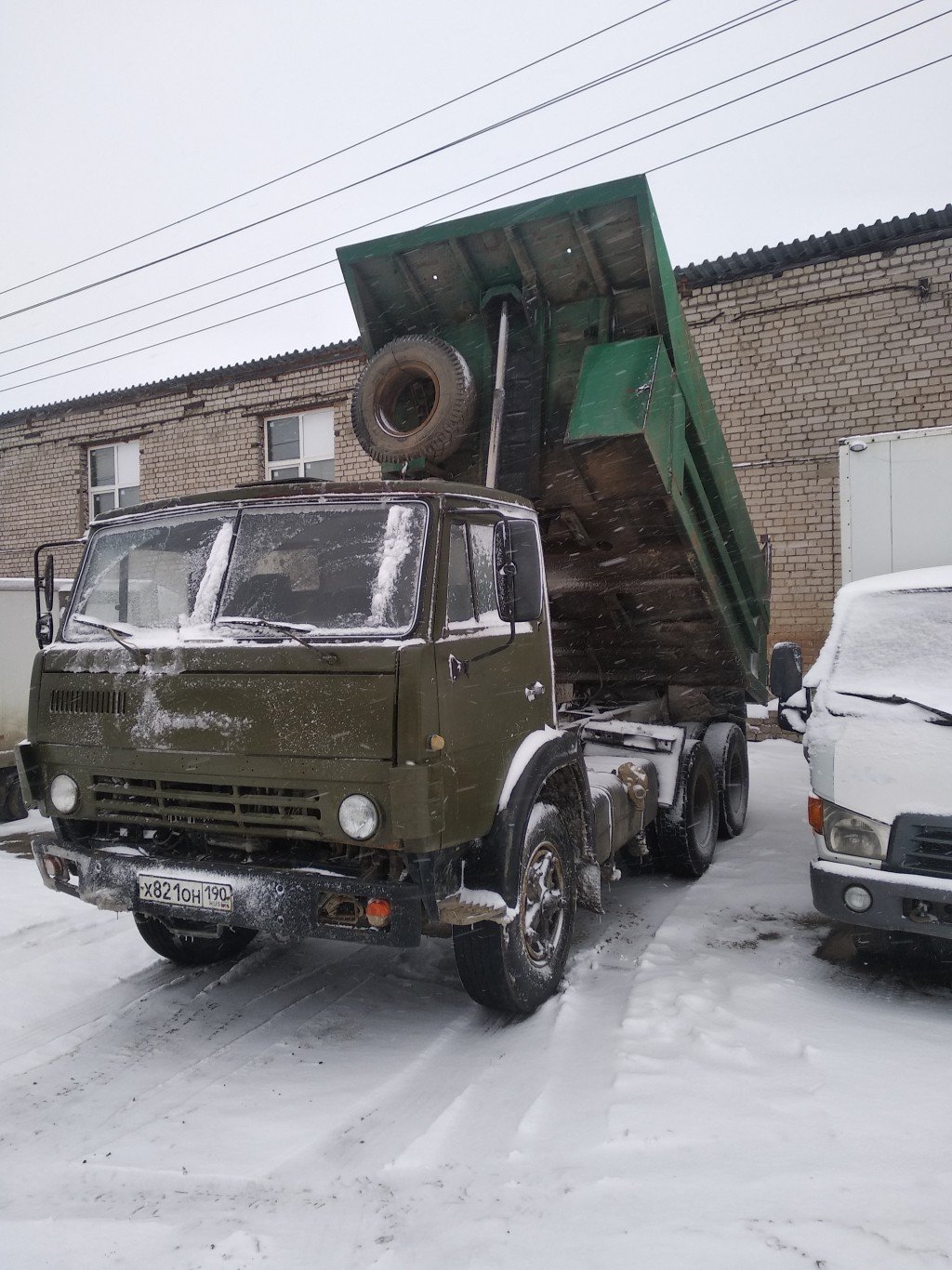Услуги самосвалаПесок, щебень, грунт, навоз, ПГС