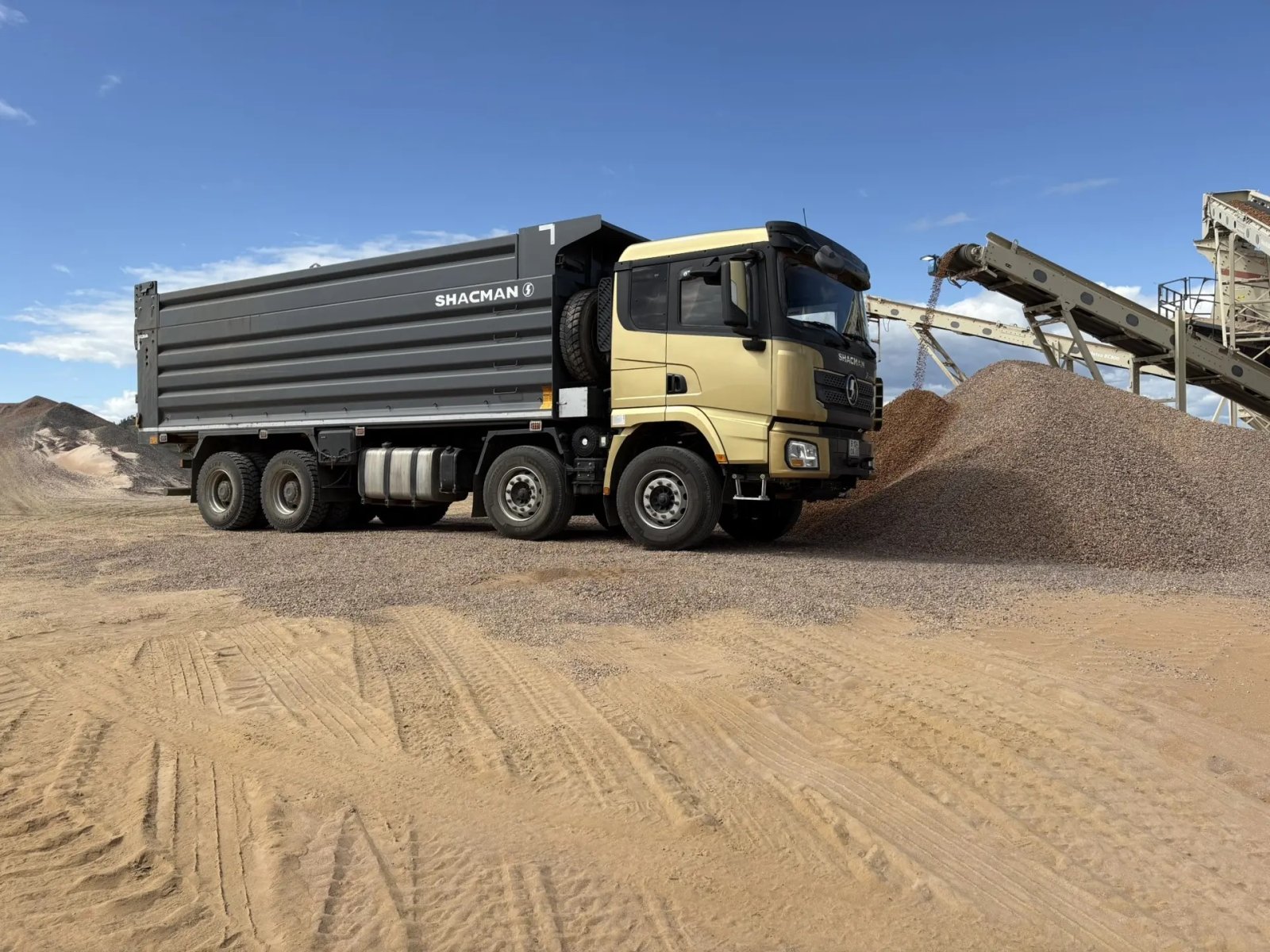 Самосвал Shacman X3000 8x4, 35 кубов, 40 тонн. Вывоз грунта