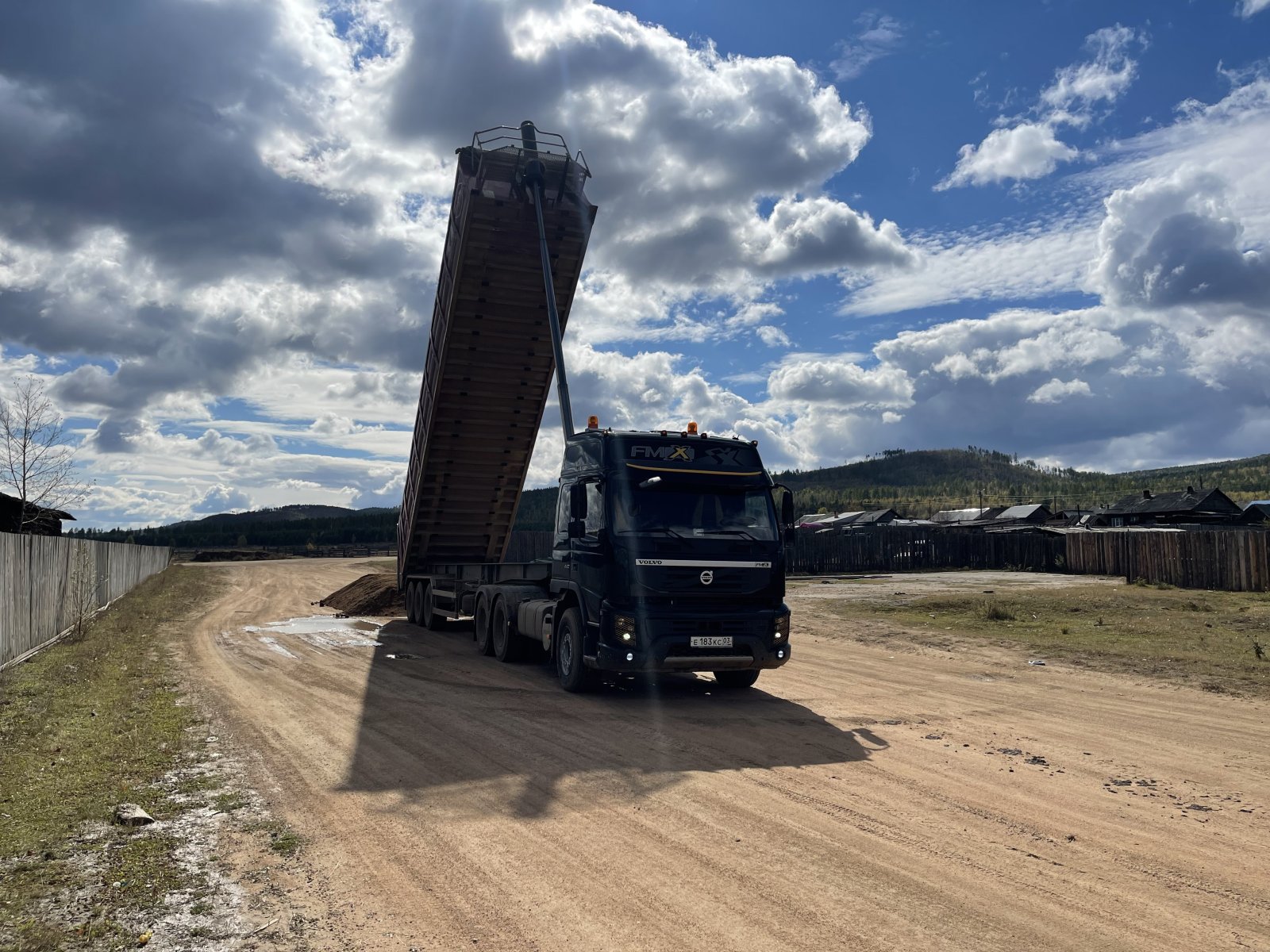 УСЛУГИ САМОСВАЛА VOLVO FMX с п / п