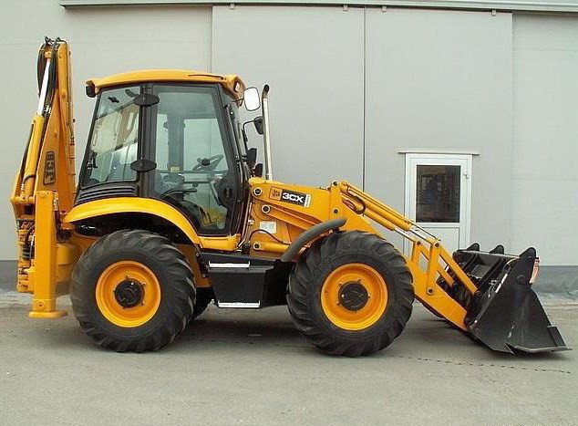 Аренда трактора с ямобуром JCB 3CX