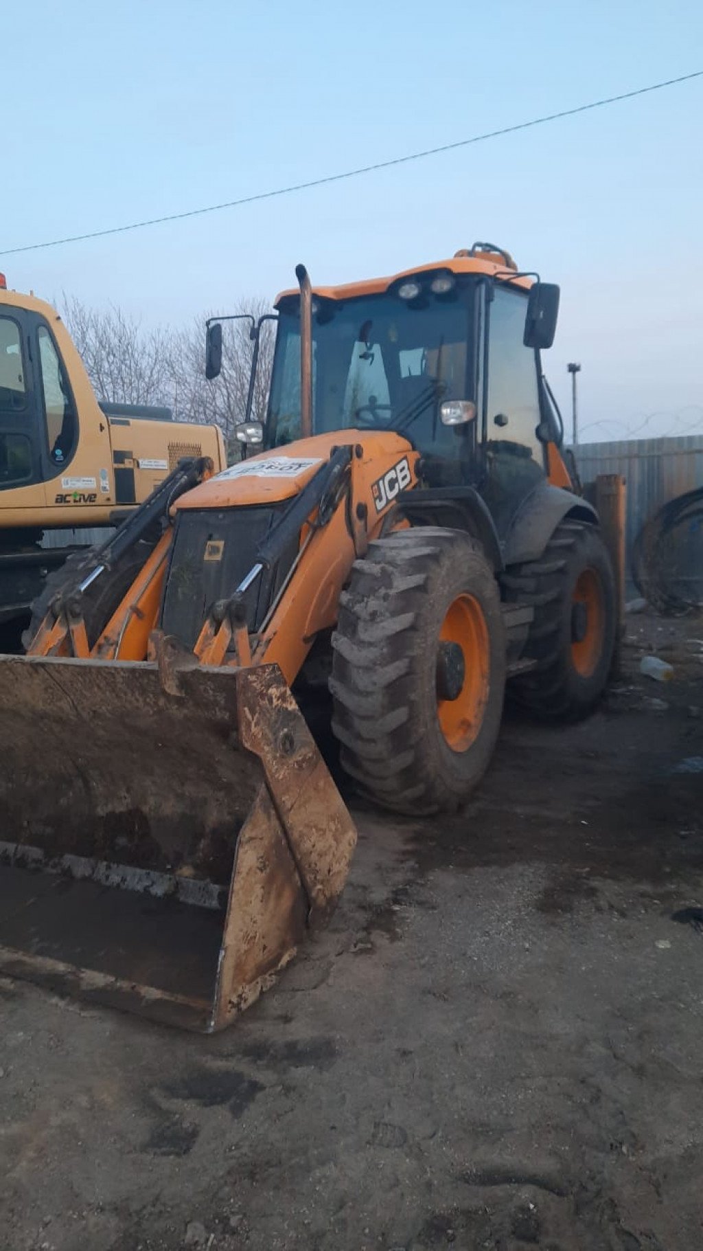 Услуги трактора JCB для всех видов земельных работ