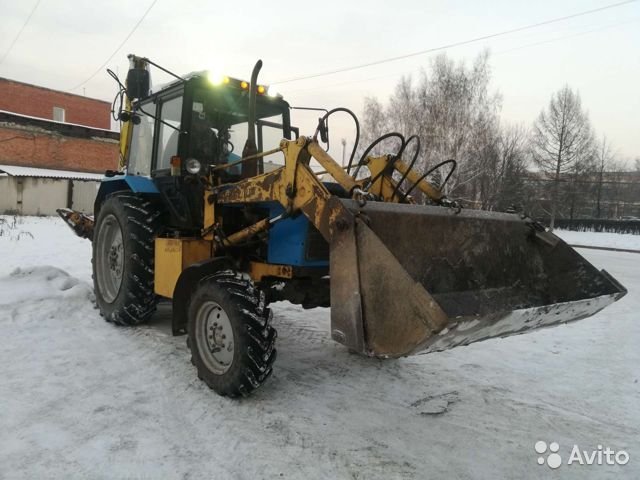 Уборка пешеходных зон, автостоянок трактором МТЗ
