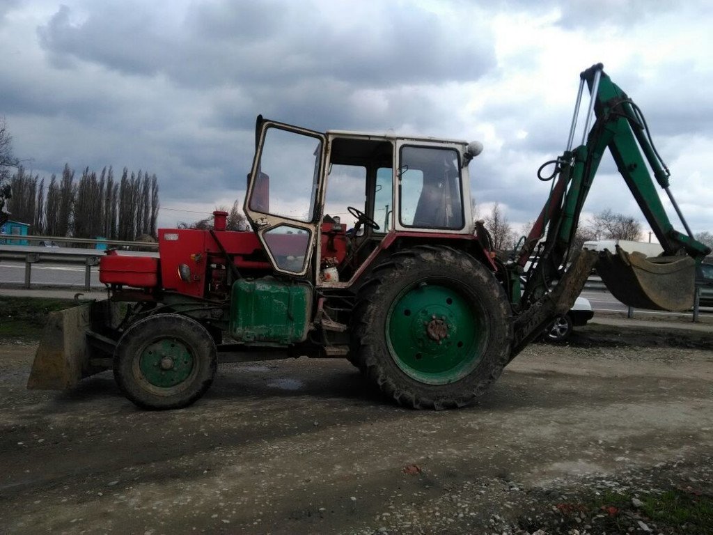 Услуги колёсного трактора