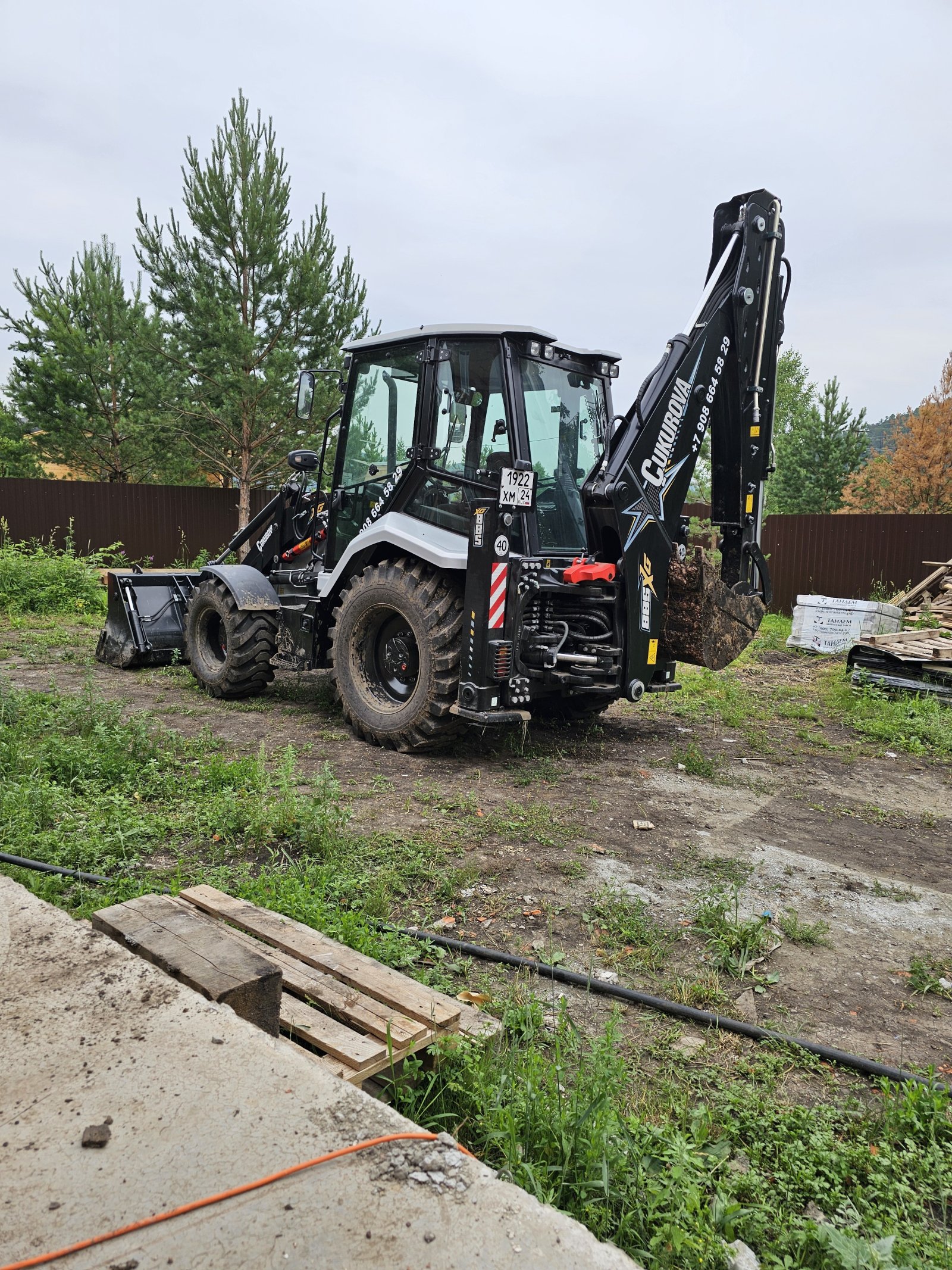 Услуги экскаватора- погрузчика Cukurova 885xg 4х4
