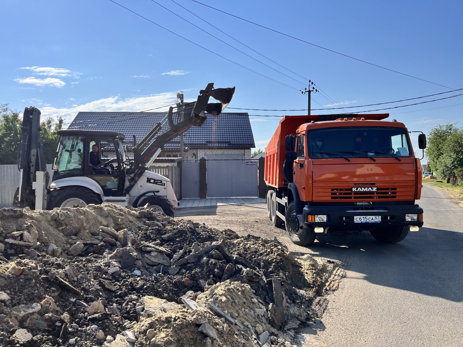 Услуги экскаватора-погрузчика Hidromek, 4х2 с захватом