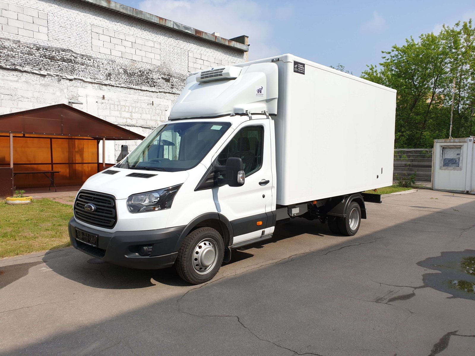 Перевозка грузов рефрижератором Ford Transit 8 паллет