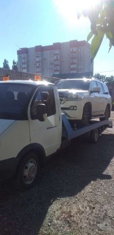 Эвакуатор Hino для авто с заблокированным рулём
