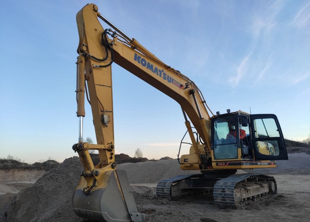 Гусеничные полноповоротные экскаваторы KOMATSU