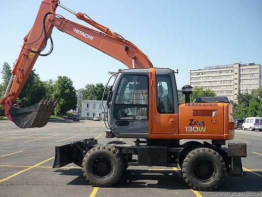 Услуги колесного экскаватора HITACHI