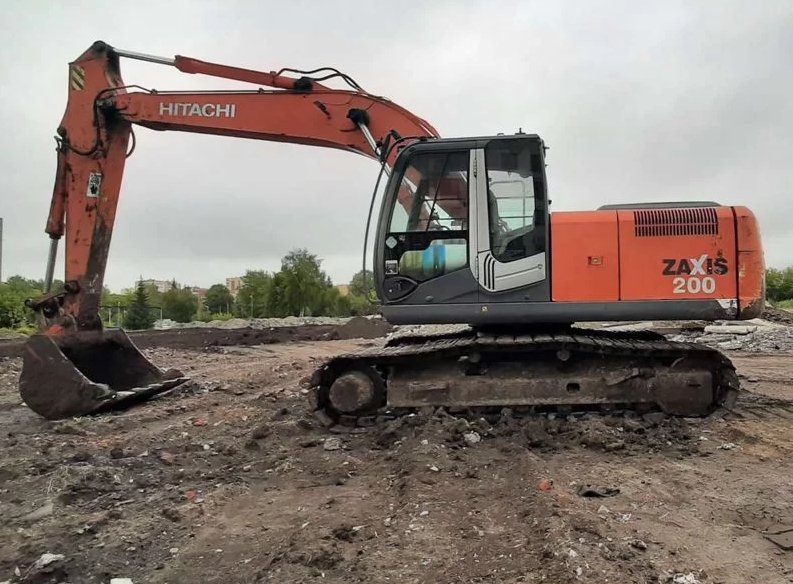 Экскаваторы в аренду от 20 до 30 т