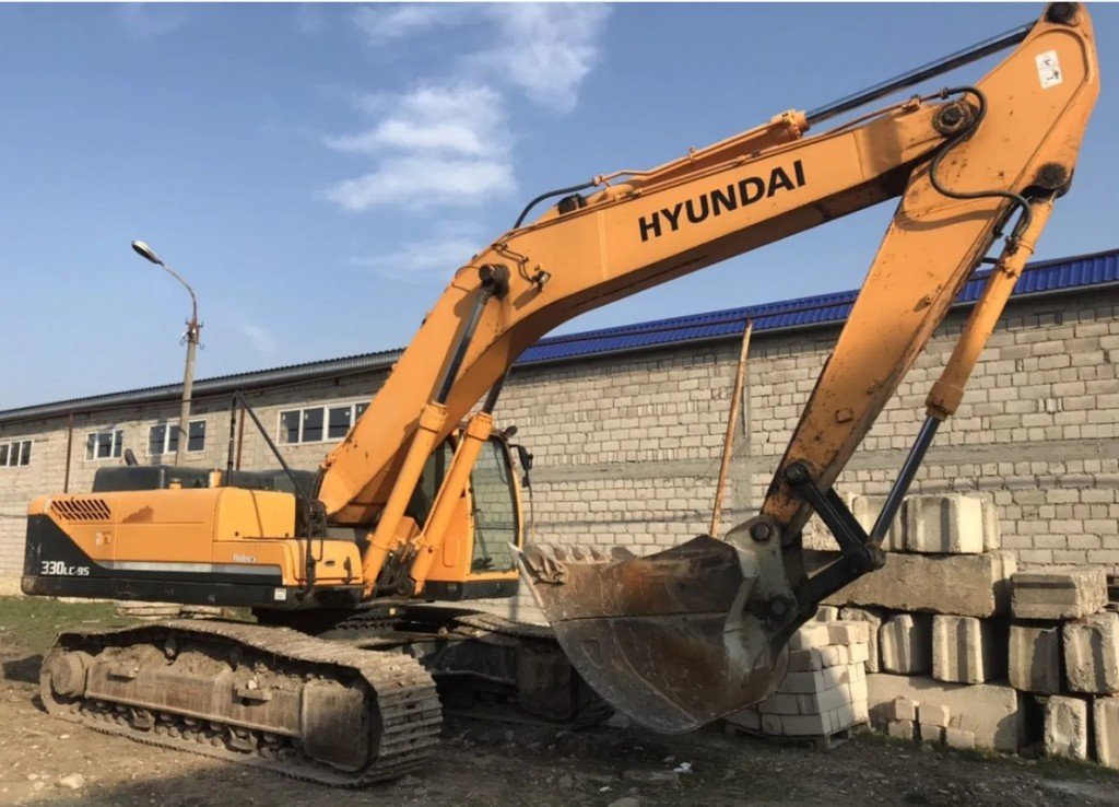 Услуги-Аренда экскаватора hyundai-330