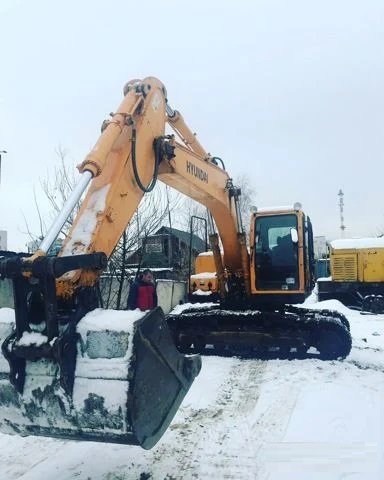 Экскаватор гусеничный полноповоротный