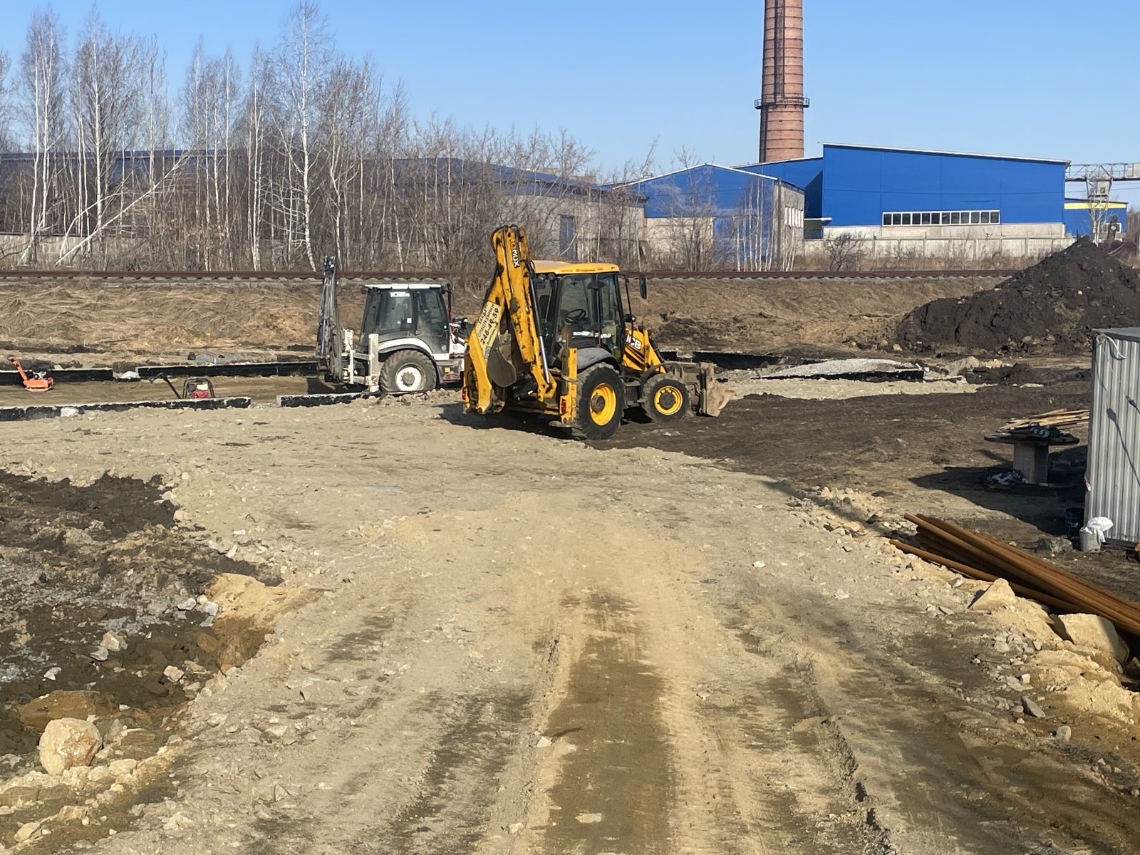 Аренда экскаватора погрузчика jcb