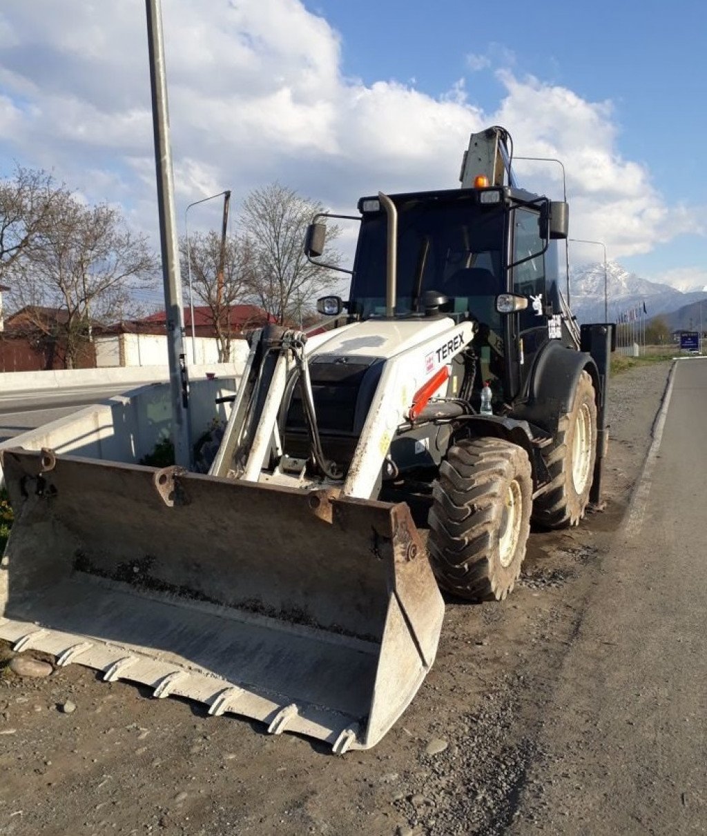 Услуги экскаватора-погрузчика самосвала автокрана