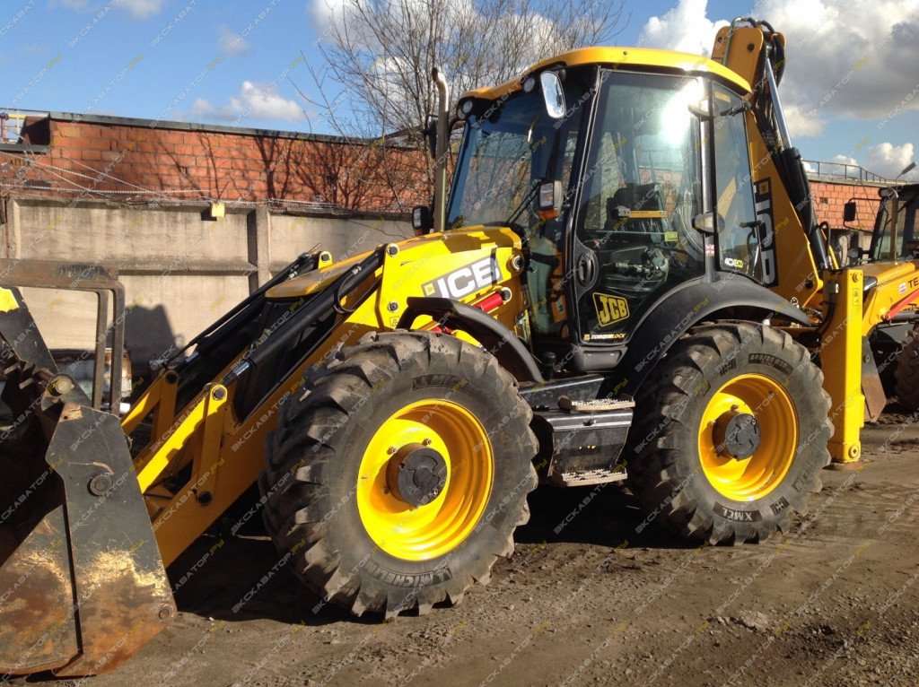 Аренда экскаватора-погрузчика JCB 4CX