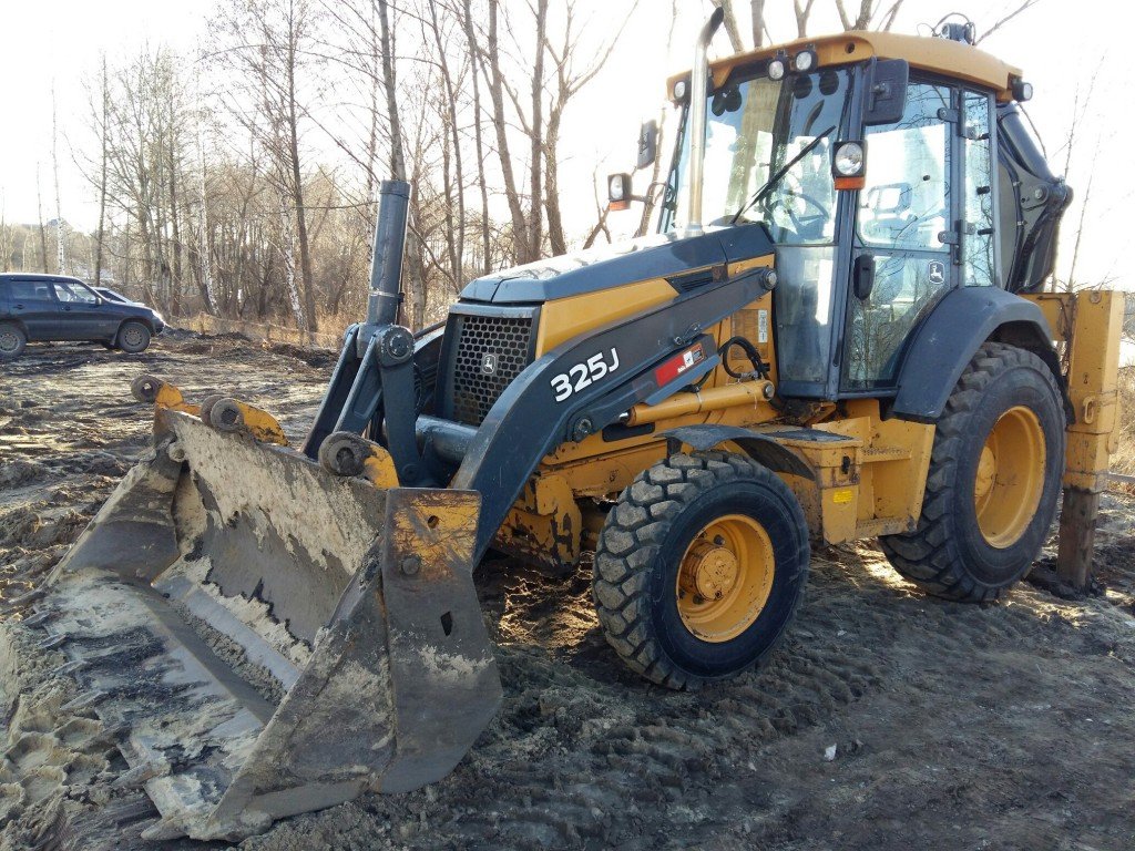 Экскаватор-погрузчик John deere 325, case 580, CAT