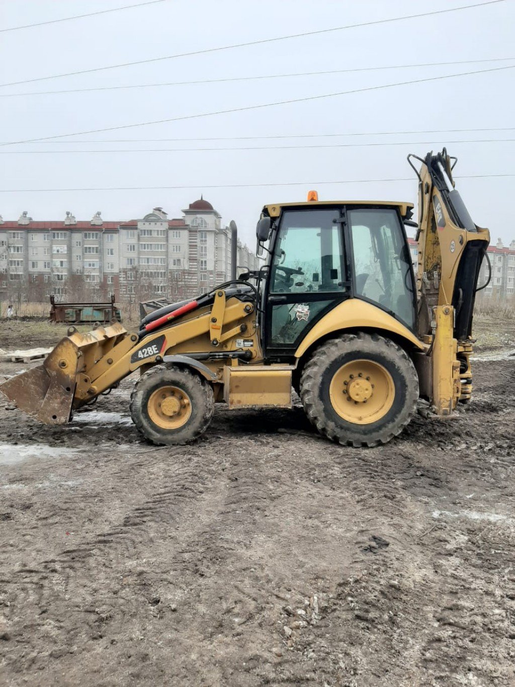 Услуги экскаватора погрузчика. Паллетные вилы