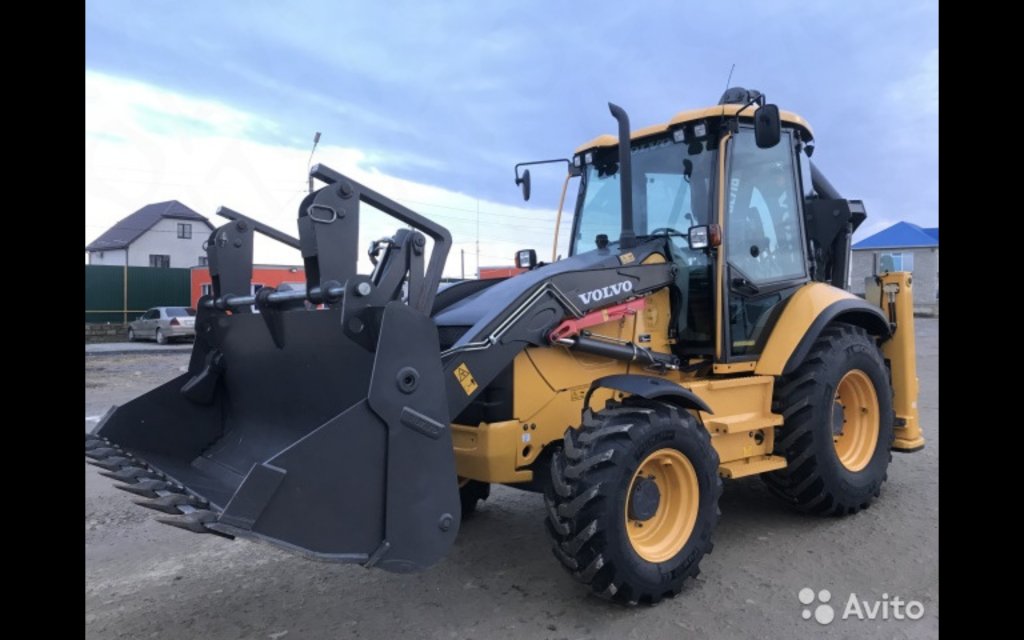 Экскаватор-погрузчик VOLVO BL 61B