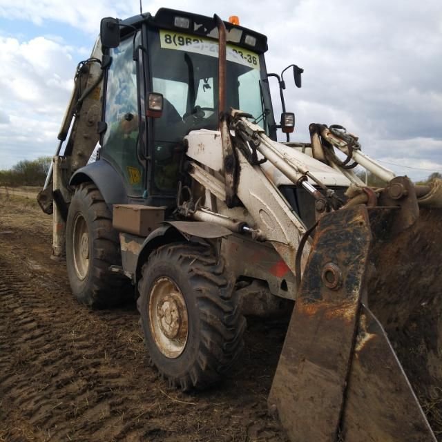 Ярстрой: Услуги ЭП JCB 3CX с гидромолотом