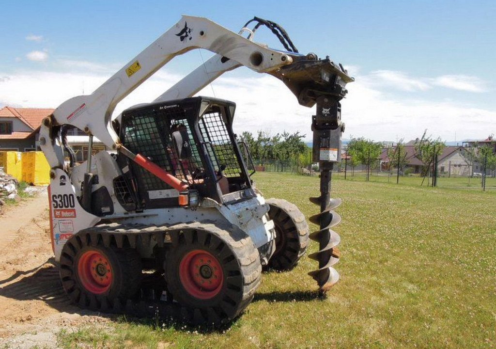 Ямобур на базе Bobcat