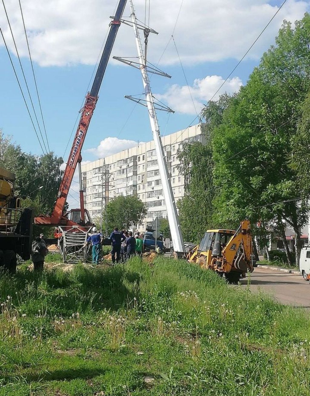 Ямобур. Услуги ямобура. Бурение