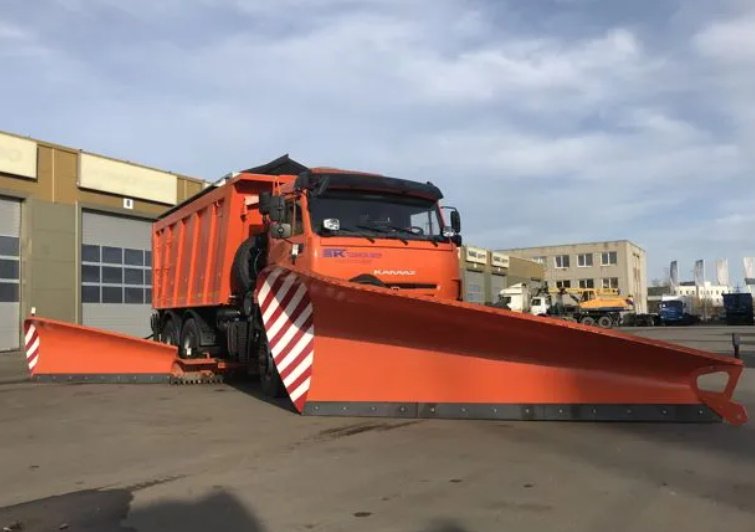 Полив дорог, уборка улиц